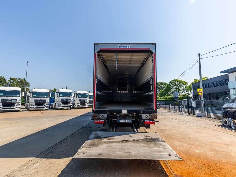 Lecitrailer CARRIER 1950 MT+DHOLLANDIA 3 T. Foto 8
