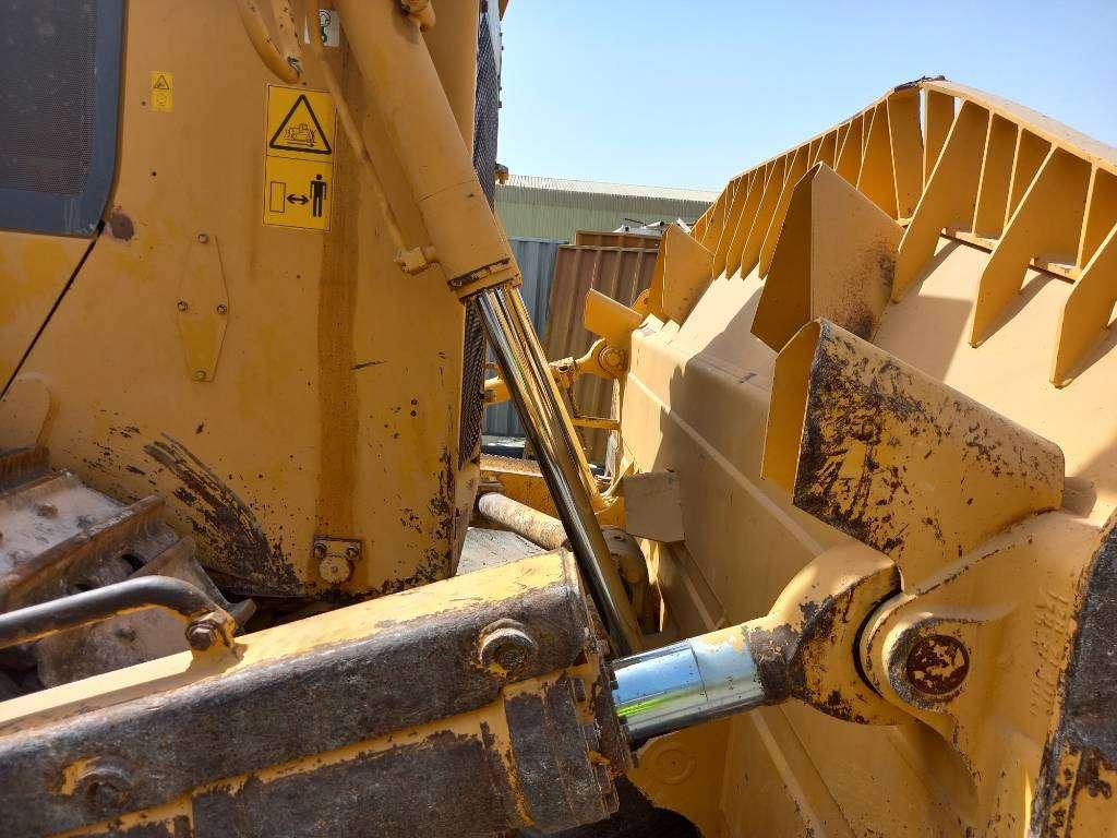Komatsu D275A-5R (EXW - Abu Dhabi) Foto 13