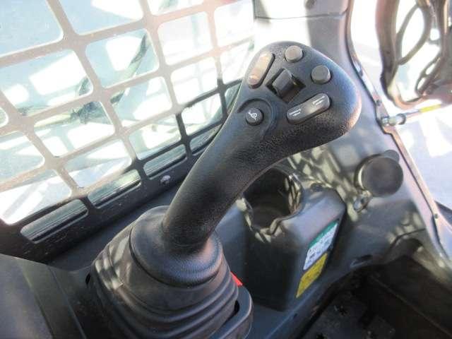 Bobcat T76 HF Foto 15