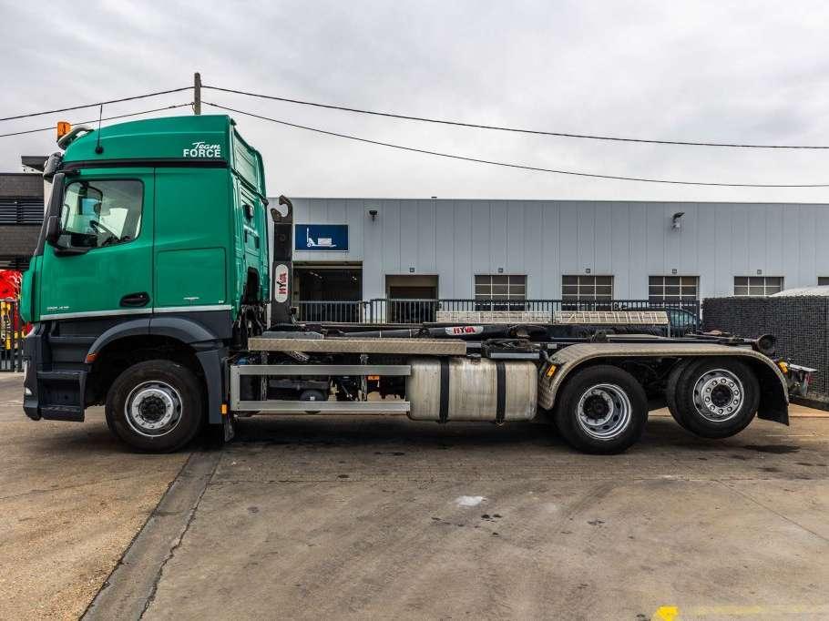 Mercedes-Benz AROCS 2643 L Foto 3