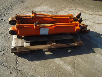 Cilndro de levantamiento para Fiat Allis FL14C vendida por OLM 90 Srl