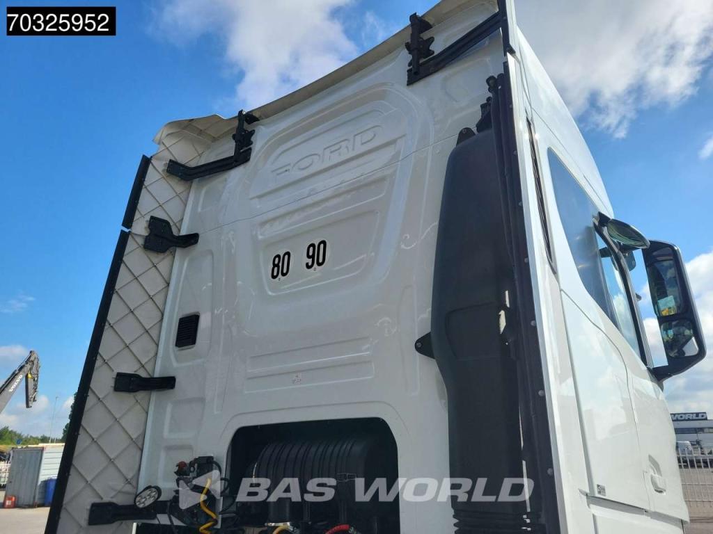 Ford F-Max 500 4X2 Retarder 2xTanks ACC Navi Standklima Foto 11
