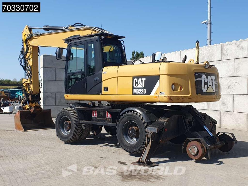 Caterpillar M322 D Rail & Road Foto 5