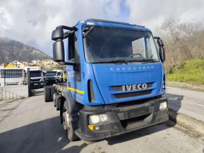 Iveco EUROCARGO CUBE 190EL28 vendida por Procida Macchine S.r.l.