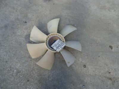 Ventilador de enfriamiento para Hitachi ZAXIS 210N - 240N vendida por OLM 90 Srl