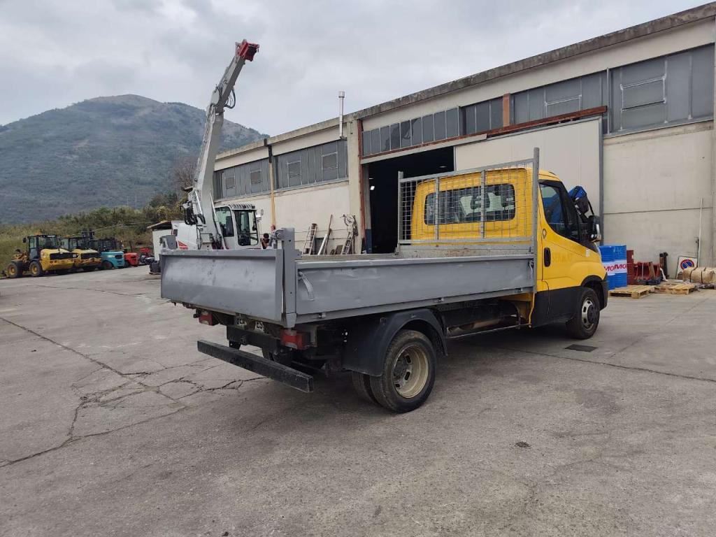 Iveco DAILY 35-130 Foto 2