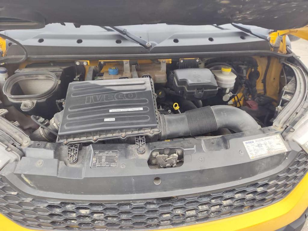 Iveco DAILY 35-130 Foto 4