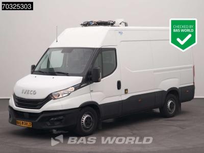 Iveco Daily 35S16 Roof Damage!  Automaat Koelwagen Thermo King V-300 MAX Airco Camera 3,5t Trekgewicht 16 vendida por BAS World B.V.