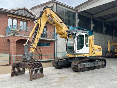 Liebherr R317 Litronic vendida por Massucco T. Srl