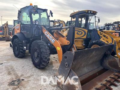 Case 321F vendida por DAMAC