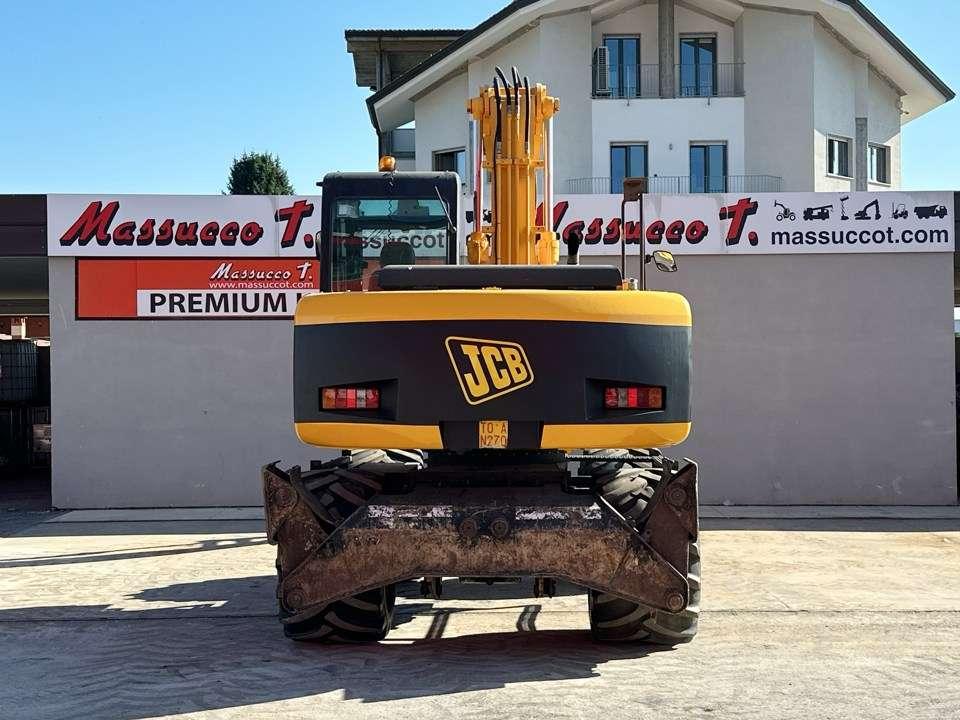 JCB JS130W 4x4 Foto 23