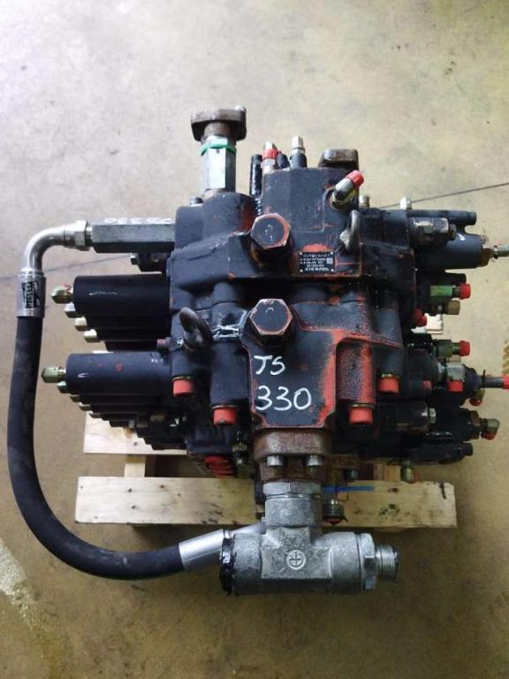 Distribuidor hidraulico para JCB Js 330 Foto 6