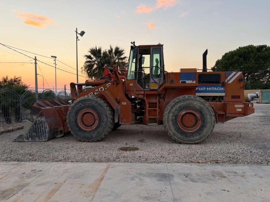 Fiat Hitachi FR 220.2 Foto 3