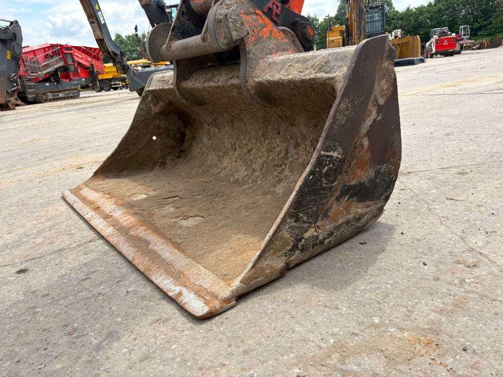 Hitachi ZX 140 W-6 (3 Pieces available) Foto 18