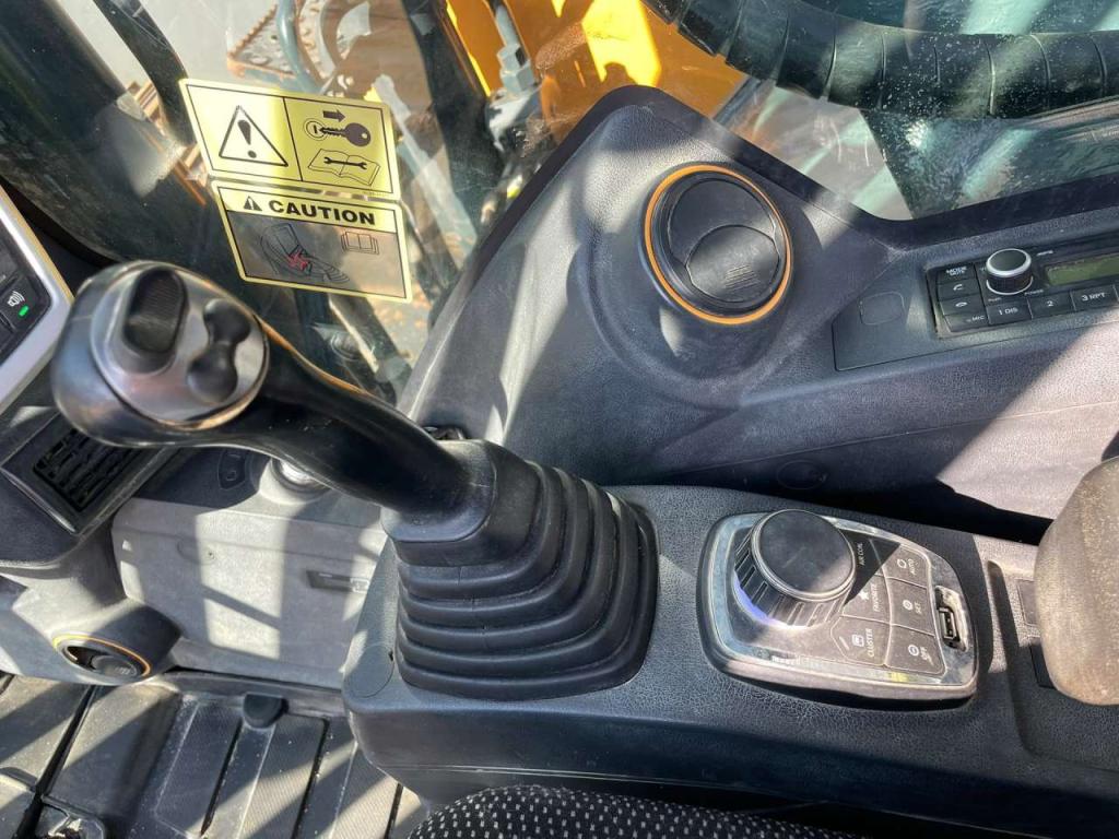 Hyundai HX220AL Foto 26