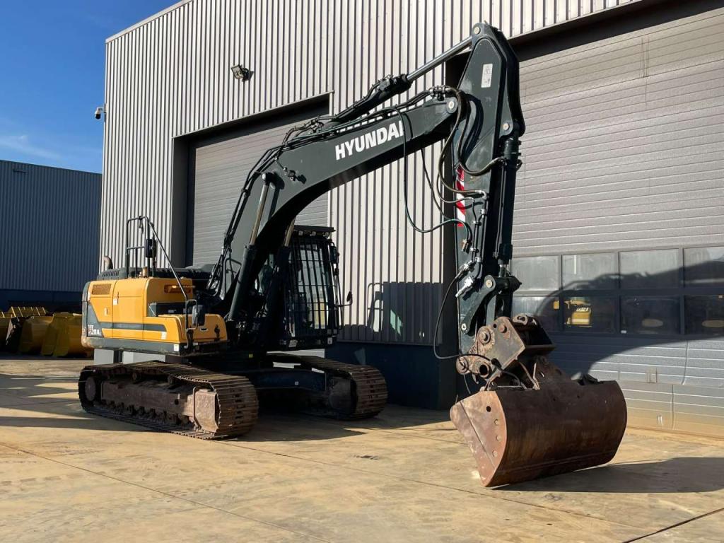 Hyundai HX220AL Foto 4