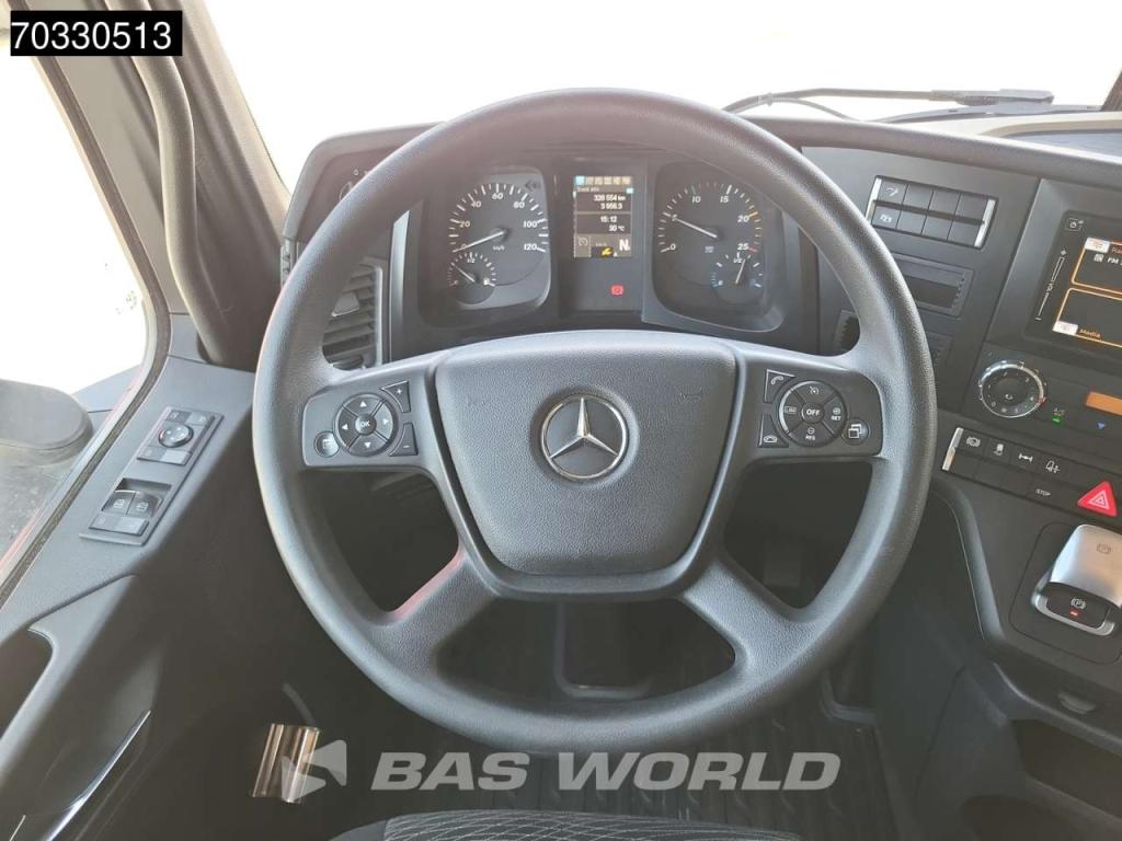 Mercedes-Benz Actros 1851 4X2 BigSpace 2x Tanks M.O.T. Foto 23