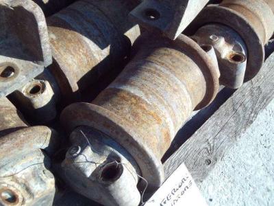 Rodillos inferiores para Fiat Hitachi EX215 vendida por OLM 90 Srl