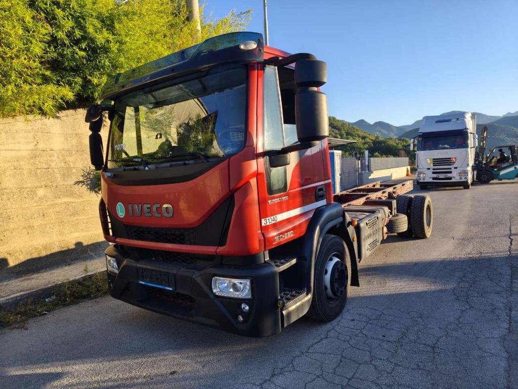 Iveco EUROCARGO 150-280 Foto 2