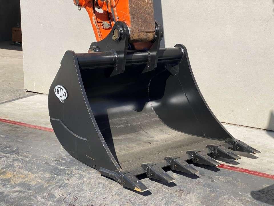 Hitachi ZX210W-3 Foto 4