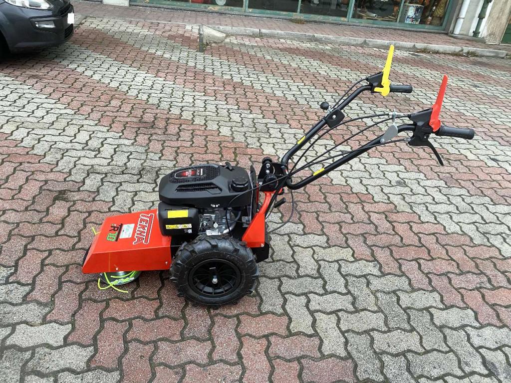 Tekna TR 70 HONDA - TESTINA 6 FILI - RUOTE MOTRICI PNEUMATICHE Foto 4