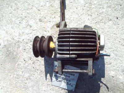 Alternador para Caterpillar 951C - MOTORE 3304 vendida por OLM 90 Srl