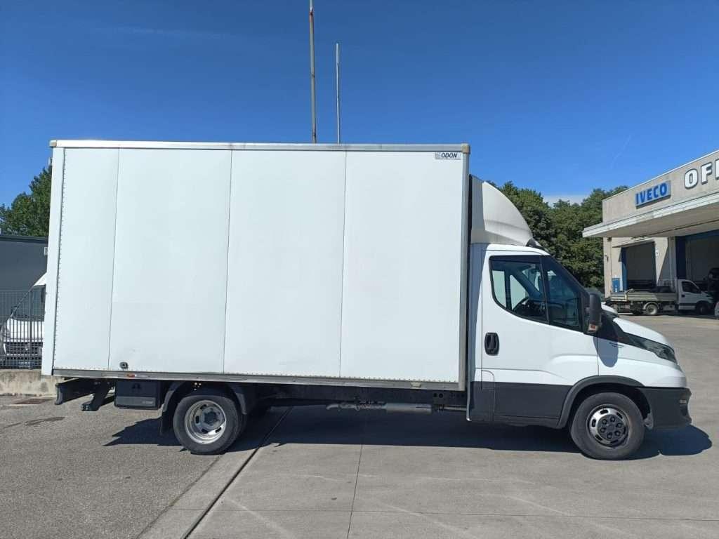 Iveco DAILY  35C16 FURGONE BOX 3.0 CC Foto 3