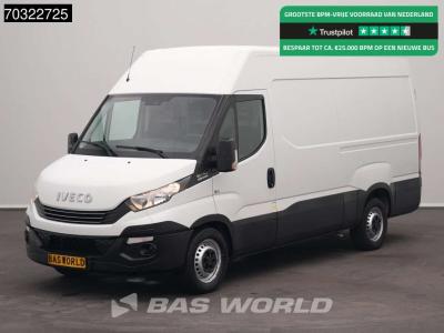 Iveco Daily 35S14 Automaat L2H2 3,5t Trekhaak Airco Cruise Werkplaatsinrichting Euro6 L2 Airco Trekhaak C vendida por BAS World B.V.