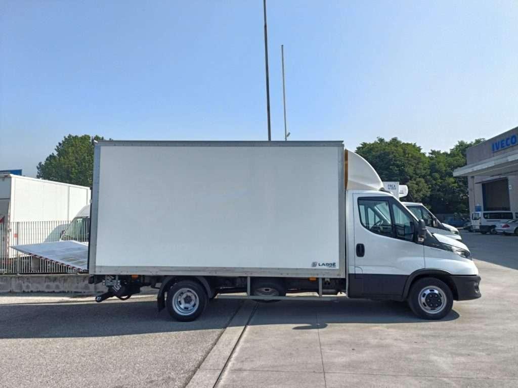 Iveco DAILY 35C16  DAILY 35C16 FURGONE BOX SPONDA 3.0L E Foto 3