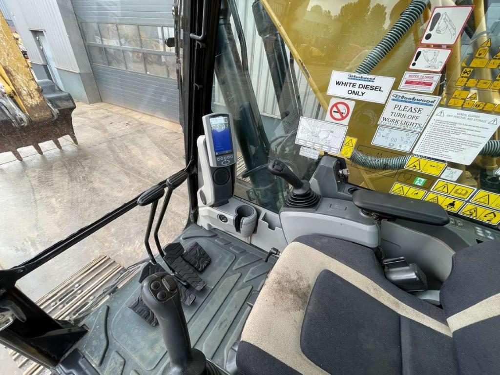 Caterpillar 320FL Foto 16