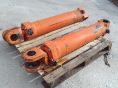Cilndro de levantamiento para Fiat Allis FR220 vendida por OLM 90 Srl