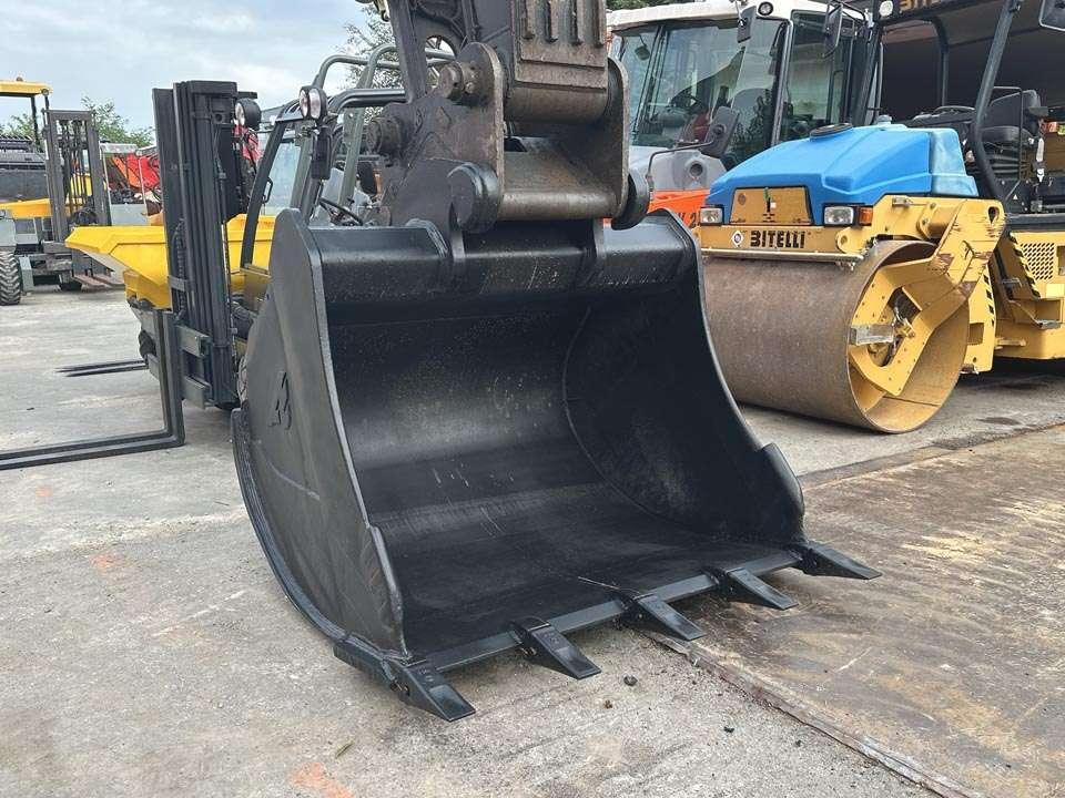 Hitachi ZX350LCN-7 Foto 8
