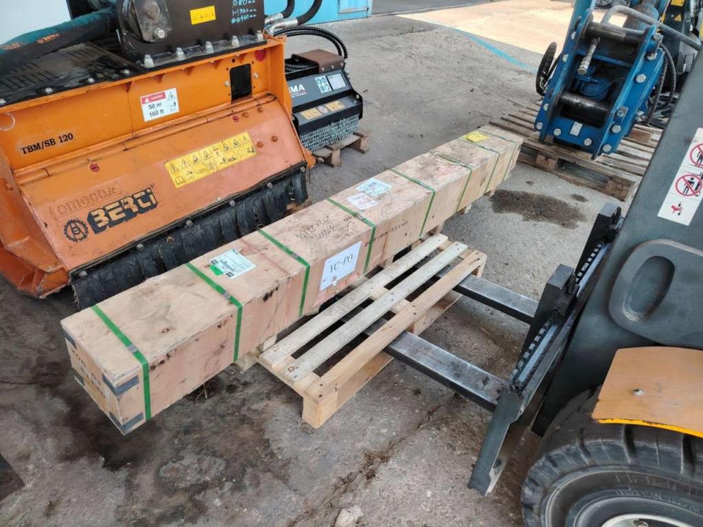 Komatsu PC240LC-6 Foto 1