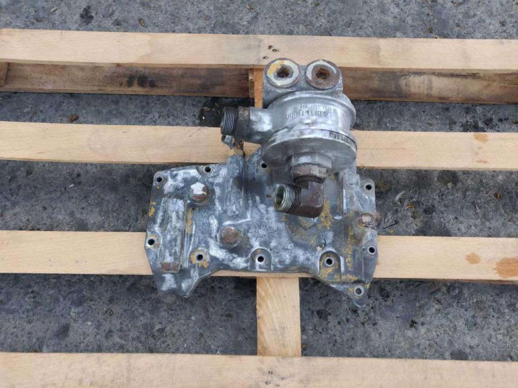 Soporte de filtro para Caterpillar C9 Foto 2