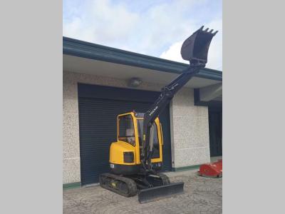 Volvo ECR28 vendida por Omeco Spa