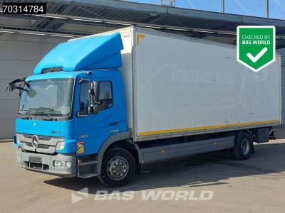 Mercedes-Benz Atego 1322 4X2 13tonner 1500kg Ladebordwand Automatic Euro 5 vendida por BAS World B.V.