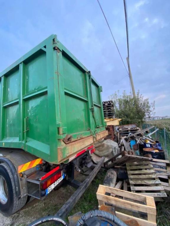 CONTAINER SCARRABILE USATO A CIELO APERTO CON GRU Foto 5