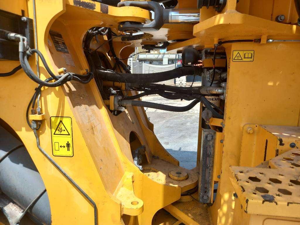 Volvo L350H (EXW - Abu Dhabi) Foto 11