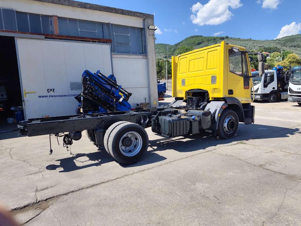 Iveco EUROCARGO 120E28P Foto 10