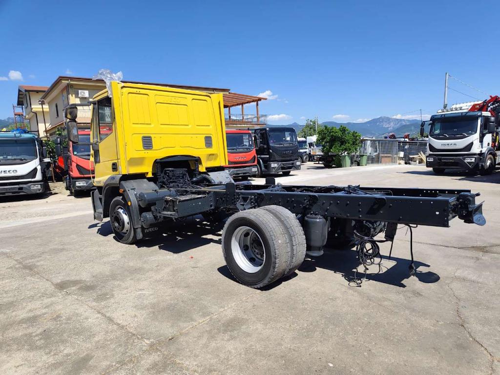 Iveco EUROCARGO 120E28P Foto 17