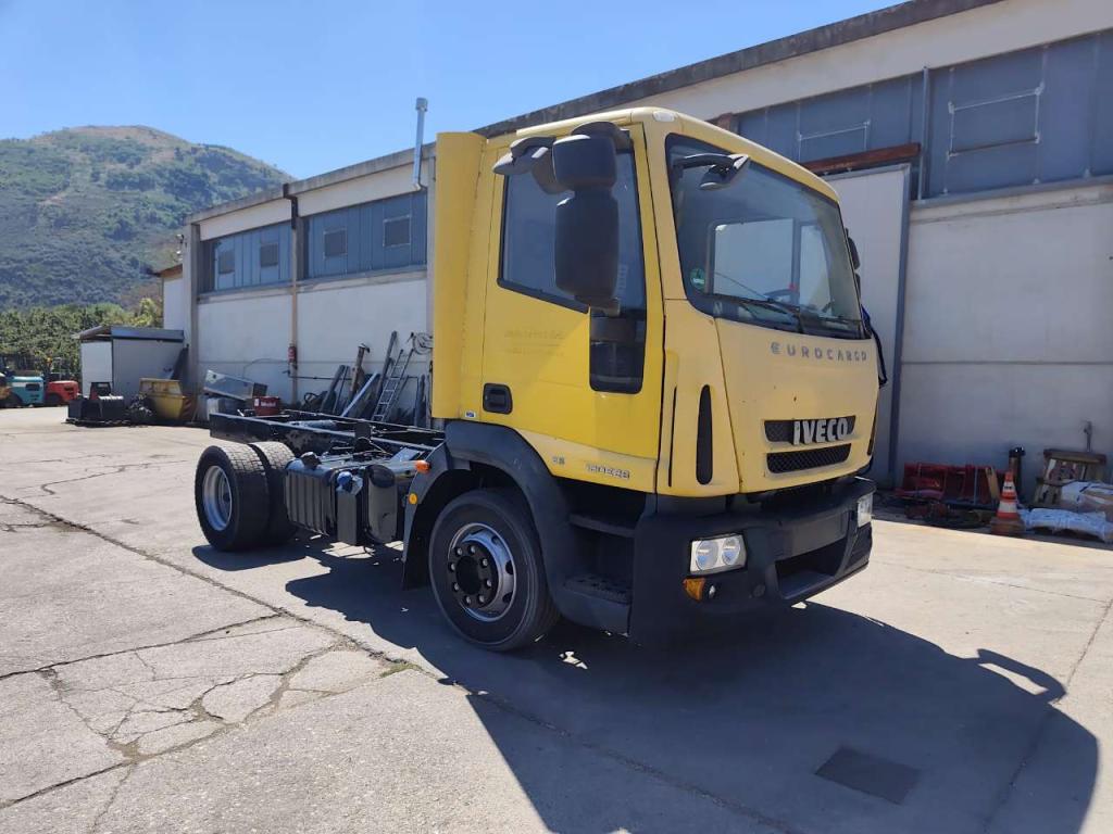 Iveco EUROCARGO 120E28P Foto 23