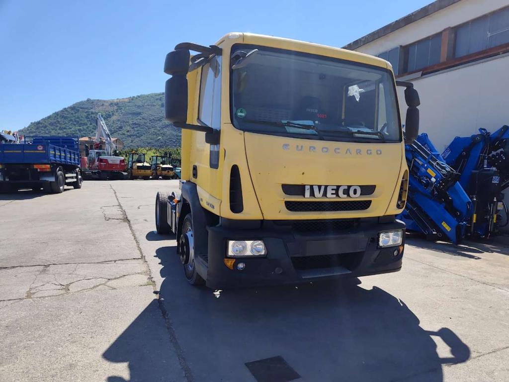 Iveco EUROCARGO 120E28P Foto 30