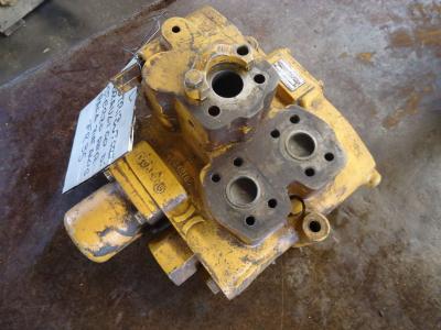 Distribuidor de dirección para Fiat Allis FR35 - CODICE 73136616 vendida por OLM 90 Srl
