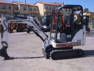 Bobcat 322 vendida por Valle Dorata Macchine