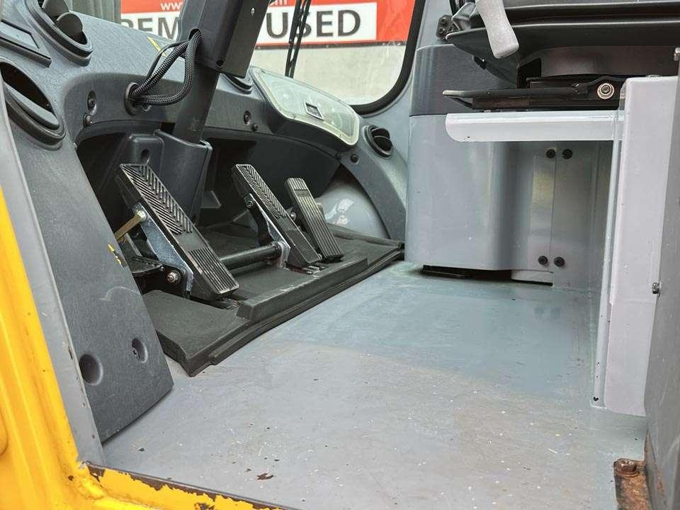 Hyundai 80D-7E Foto 15