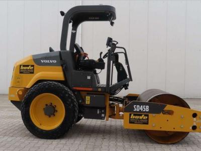 Volvo SD45B vendida por Bove Verhuur & Verkoop