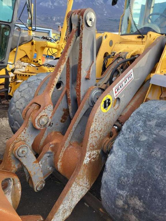 Volvo lifting framework VOE11177162 for Volvo L110E Foto 1