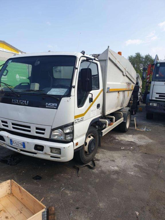 Isuzu NQR 15075 Foto 1