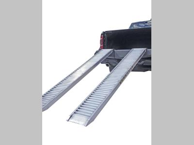 Coppia di rampe in alluminio Lunghezza 3.000 mm - Portata 1.410 kg vendida por Progetto Rampe