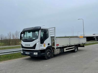 Iveco EUROCARGO 4x2 ML120EL22P Platform Truck vendida por Big Machinery